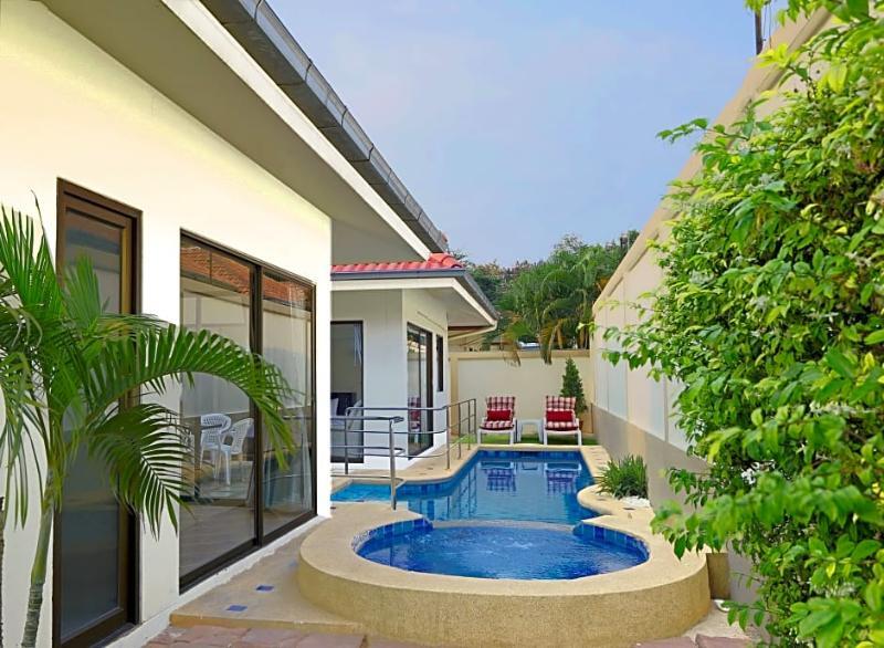 Avoca Pool Villas Pattaya Exterior photo