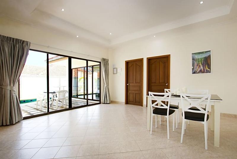 Avoca Pool Villas Pattaya Exterior photo